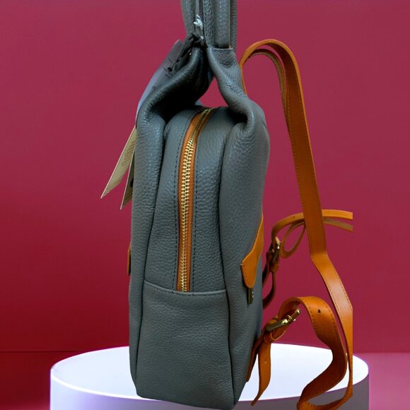 NWT VALENTINA Made In Italy Leather Twist Backpack With Front Pocket main image 7